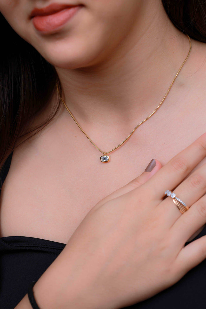 Mira Necklace